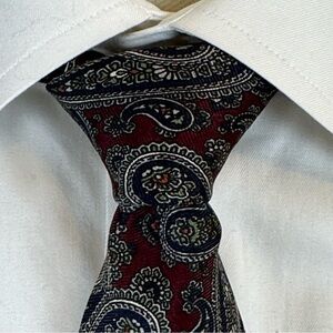 Bert Pulitzer Men’s Necktie Red & Blue Paisley 100% Silk Tie Made in USA